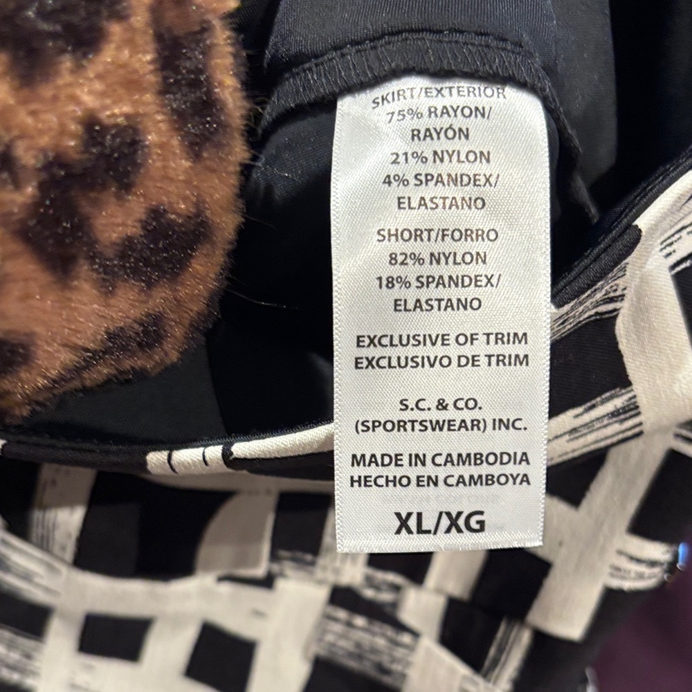 Black And White Patterned Mini Skort - image 6